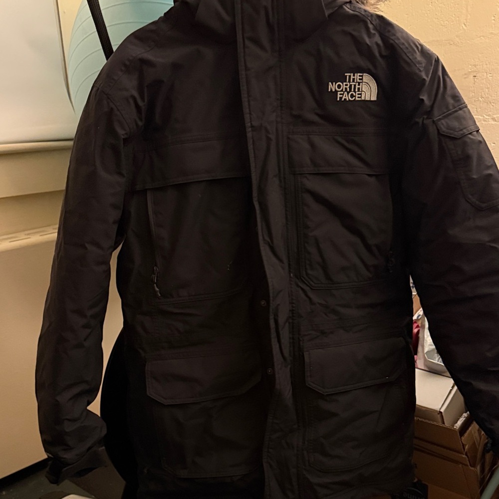 The North Face Black McMurdo Down Parka 550 DryVent Men’s Small - Picture 3 of 10